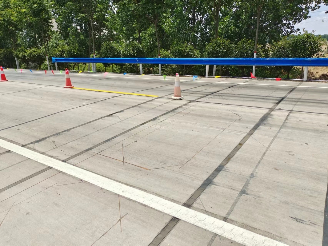 Overrun Control Weighing WIM System Wide Speed 0.5km / H Detection Highway